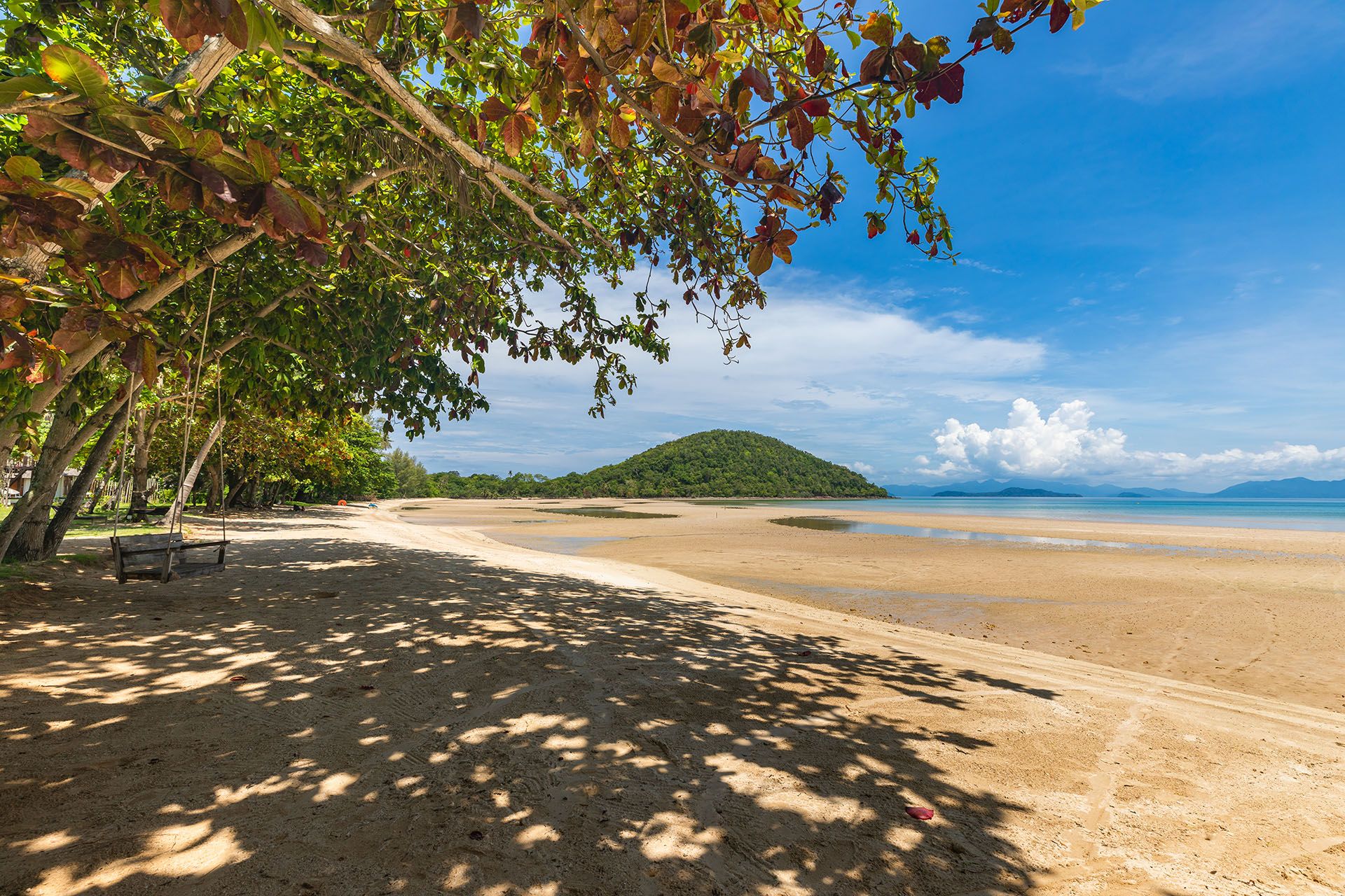 Ao Soun Yai Beach, Koh Mak Island in Trat Province, Thailand © Chuanchai-KOB/Shutterstock