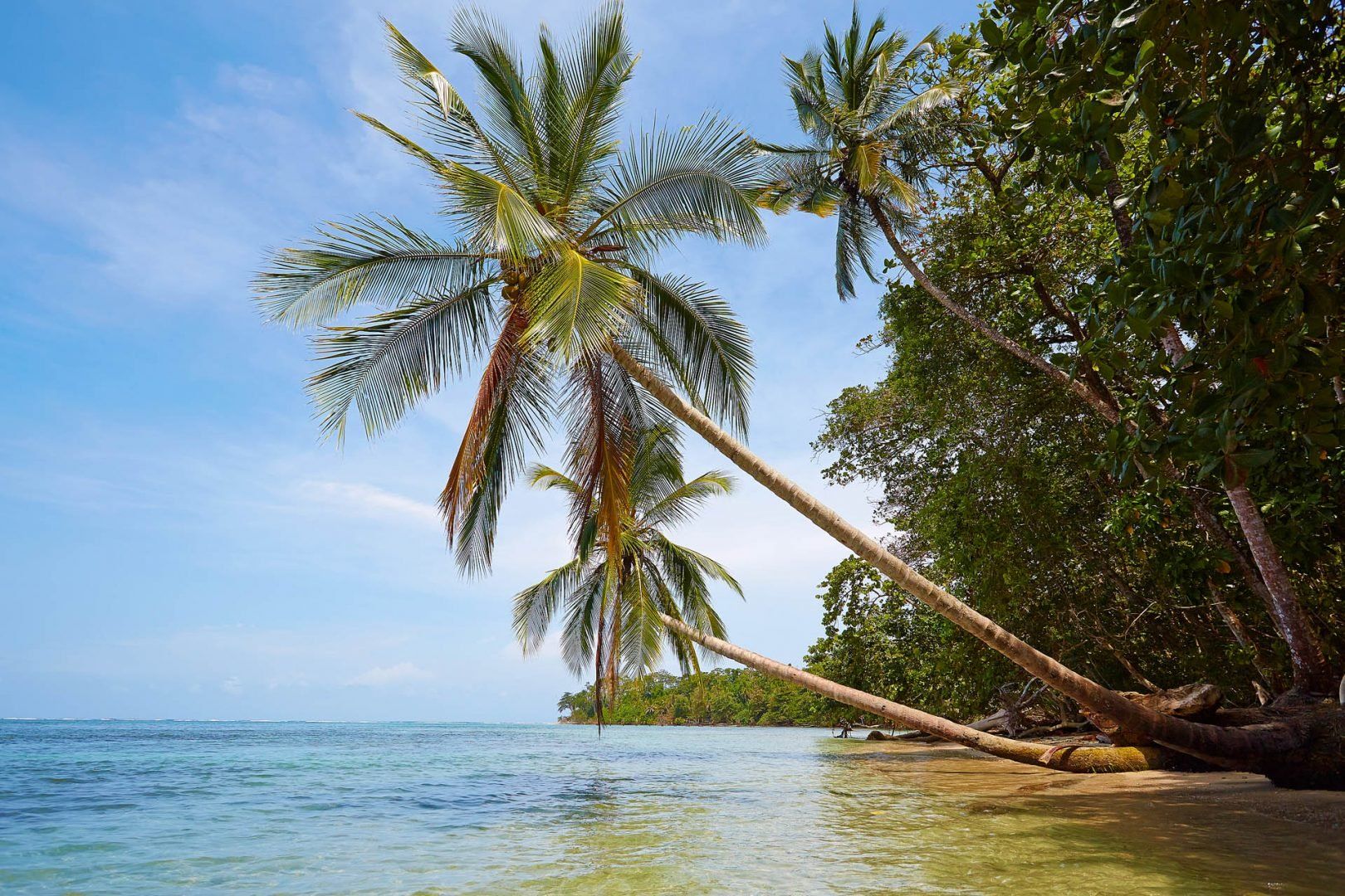Cahuita-costa-rica-shutterstock_319631105
