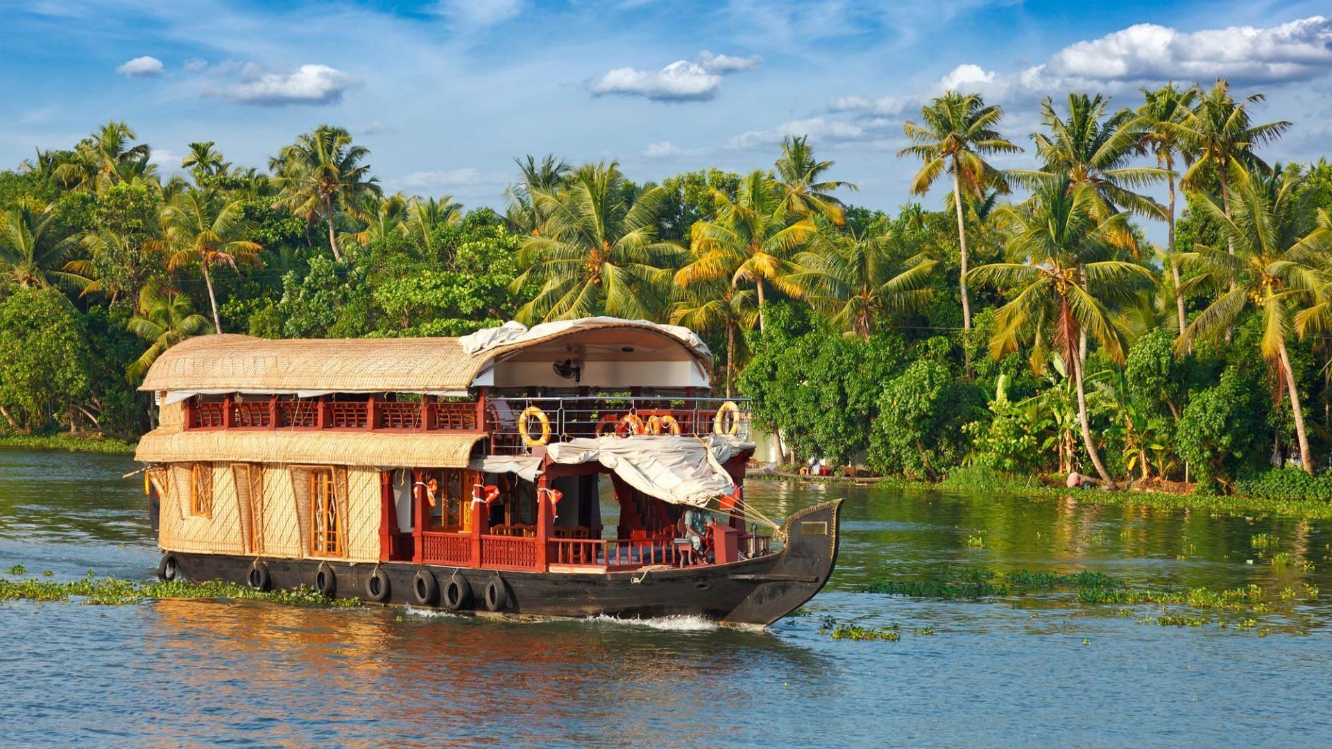 Kerala backwaters houseboat, India © Shutterstock