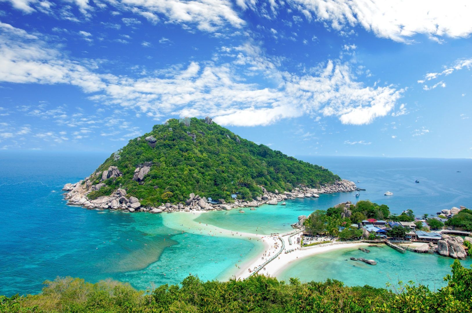 Ko Nang Yuan on Ko Tao island © Mix and Match Studio / Shutterstock
