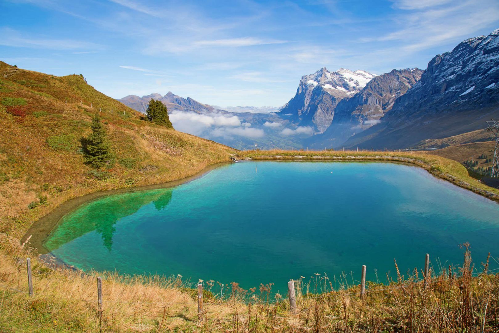 lake-mountains-jungfrau-region-switzerland-shutterstock_322010543