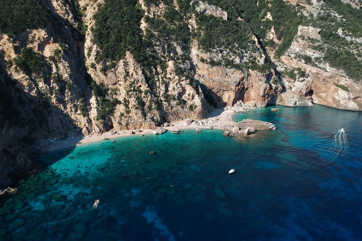 Hidden Gems of Sardinia: A 10-Day Exploration - image 4