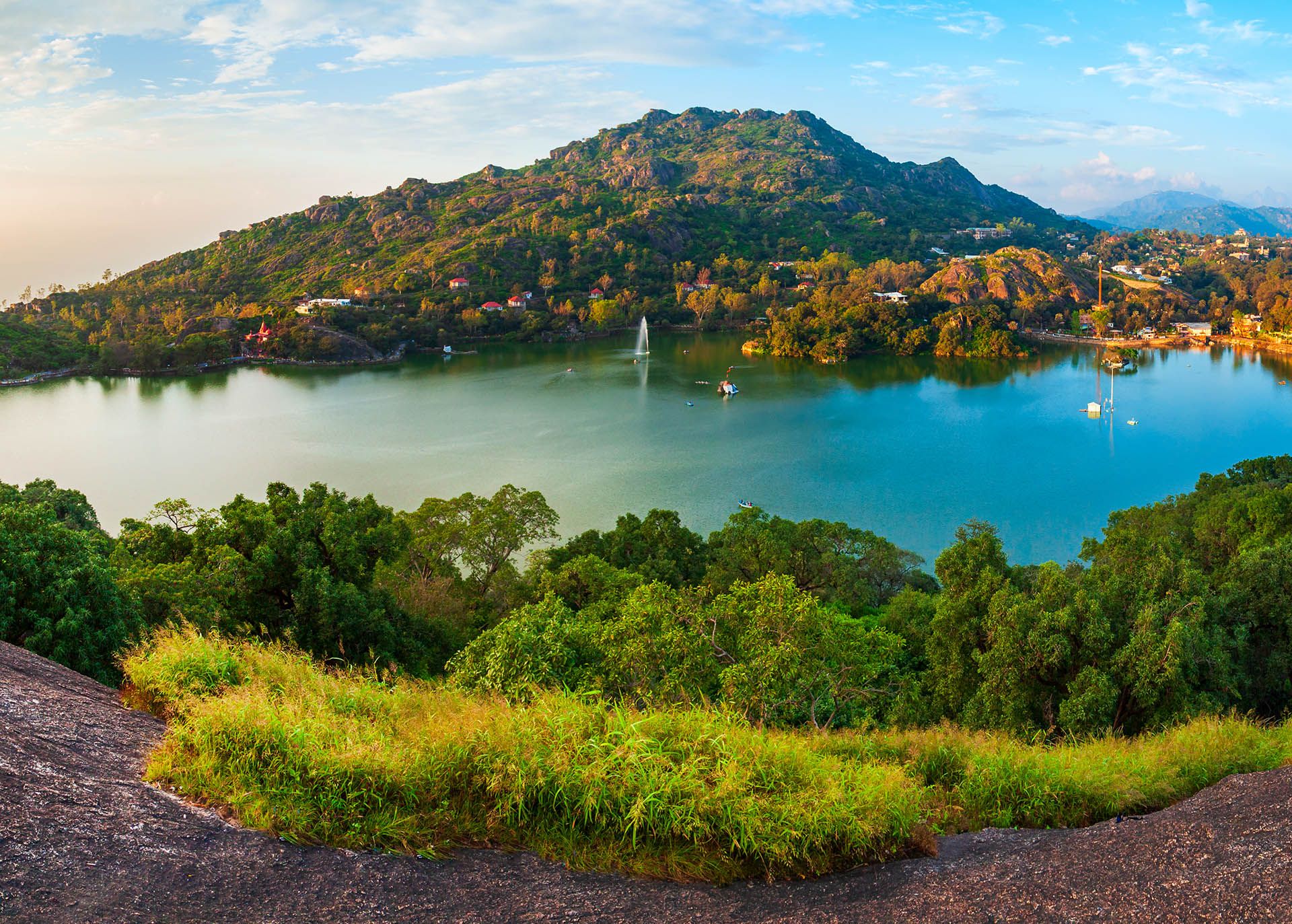Mount Abu and Nakki lake © Shutterstock