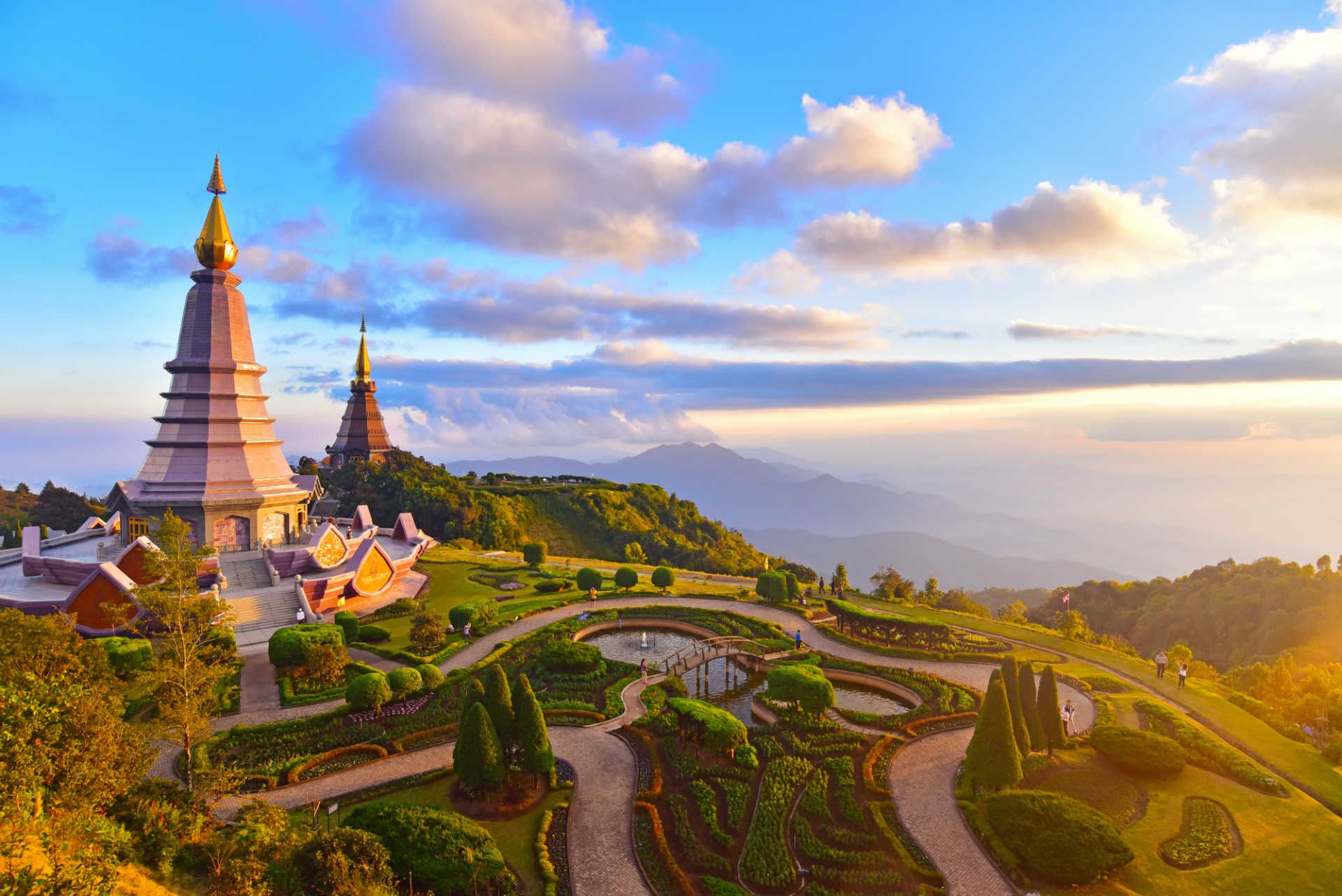 Inthanon pagoda Chiang Mai, Thailand © Shutterstock