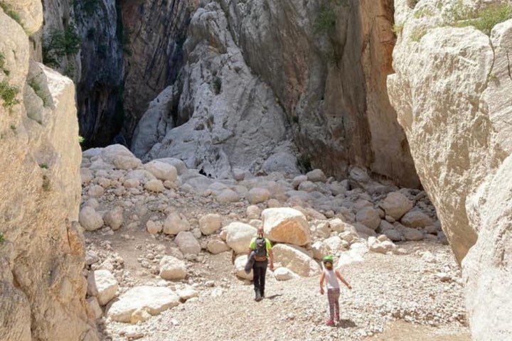 Hidden Gems of Sardinia: A 10-Day Exploration - image 5