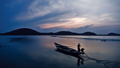 Boats in Rambha, Chilika Lake in Odisha, India © r-d-p/Shutterstock