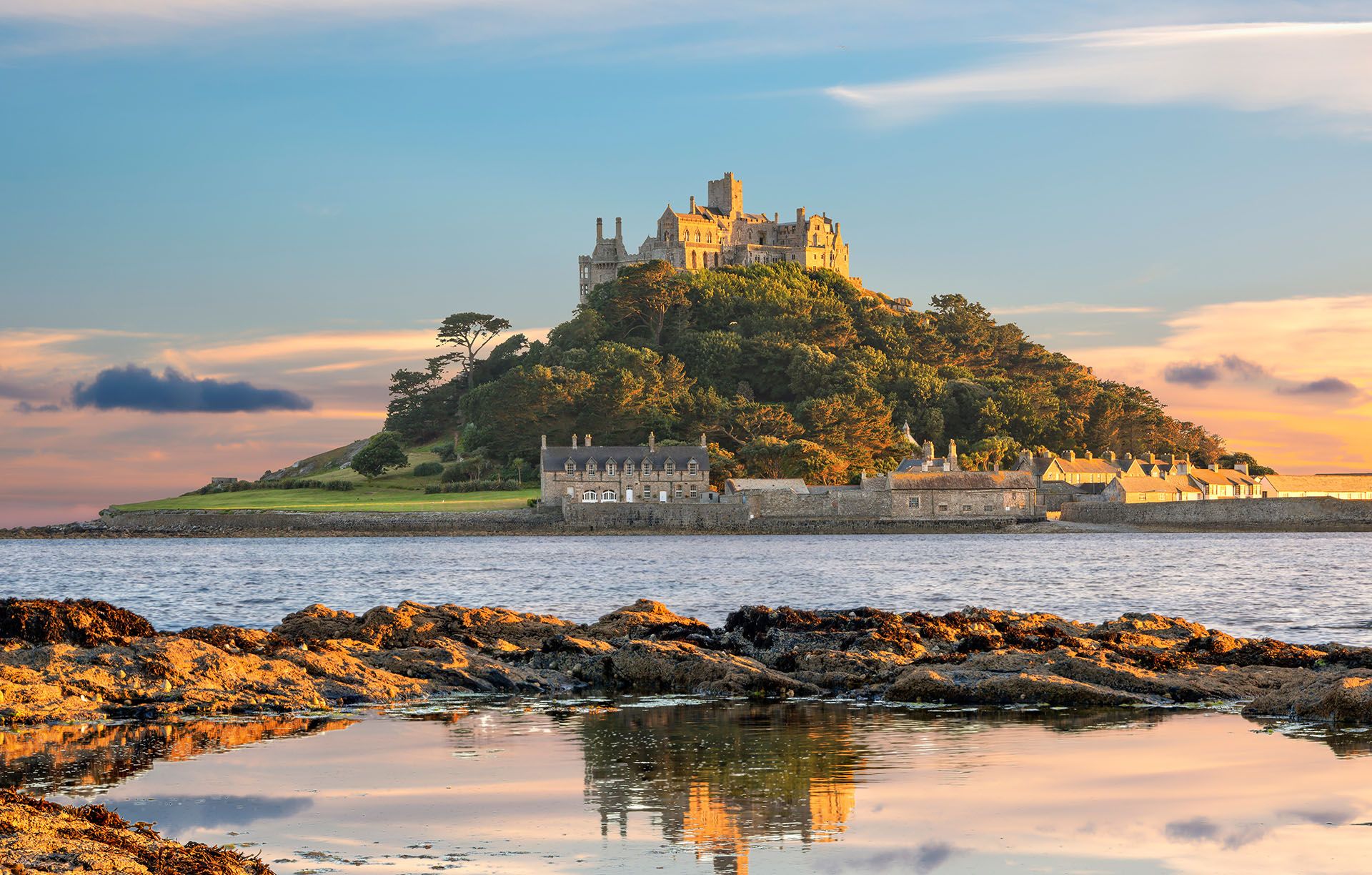 St Michael's Mount in Cornwall © Valery Egorov/Shutterstock