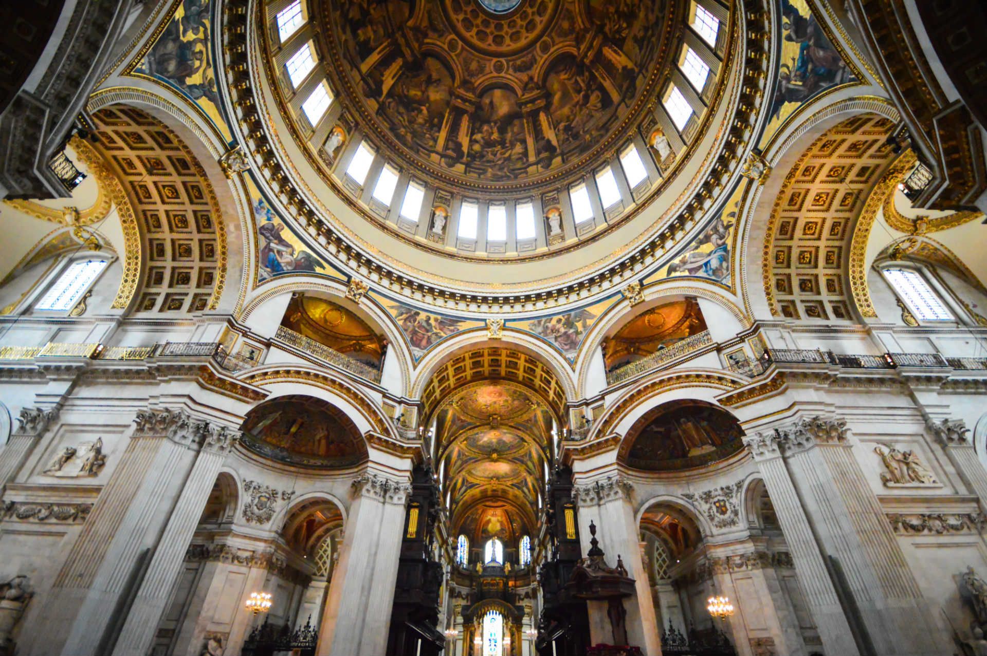 st-paul-cathedral-london-uk-shutterstock_1218988306