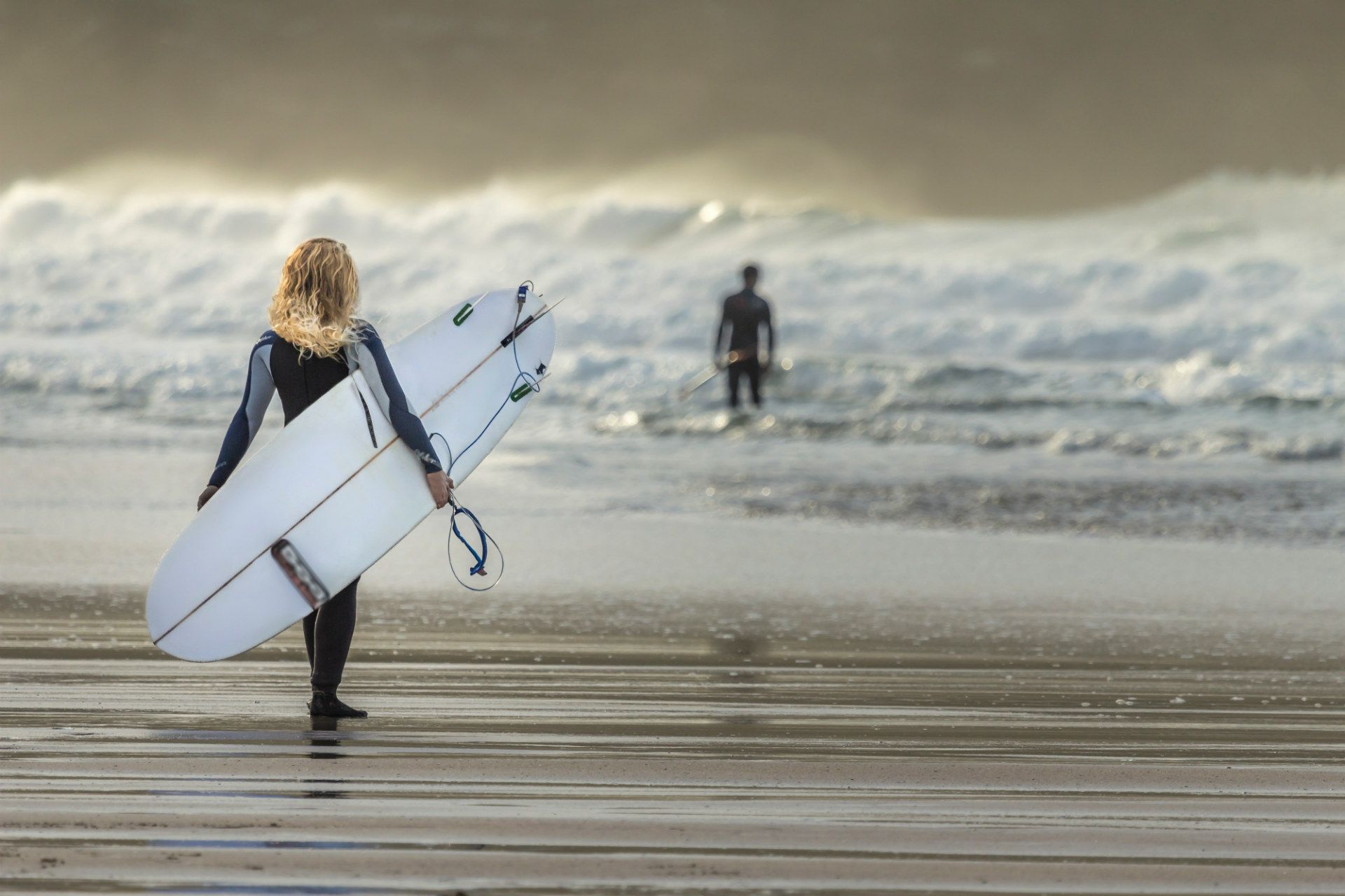 World-class waves at Newquay's Fistral Beach © Shutterstock