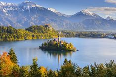 Lake Bled, Slovenia © Alberto Loyo/Shutterstock