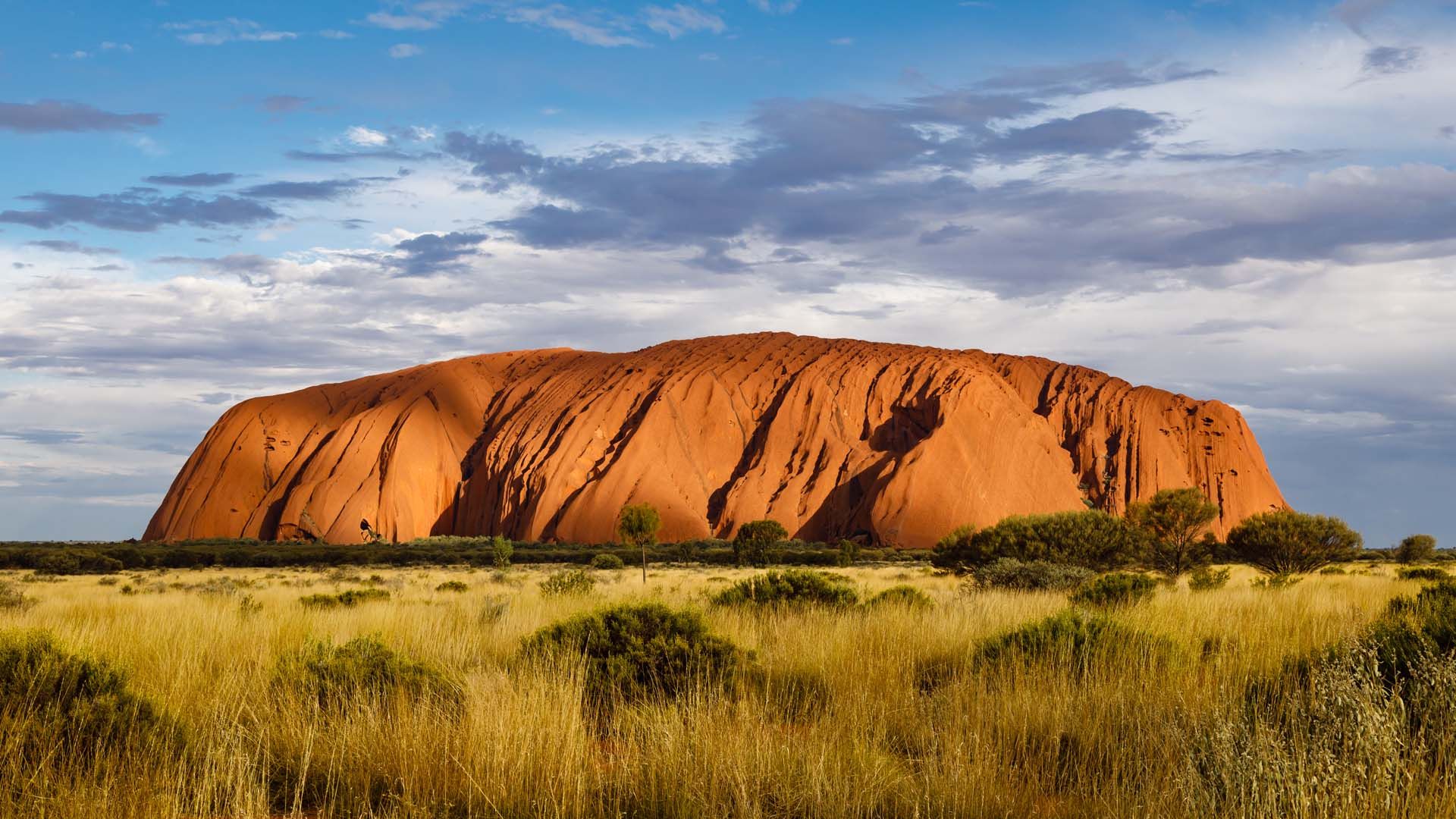 Uluru, Ayers Rock, Australia © Uwe Aranas/Shutterstock