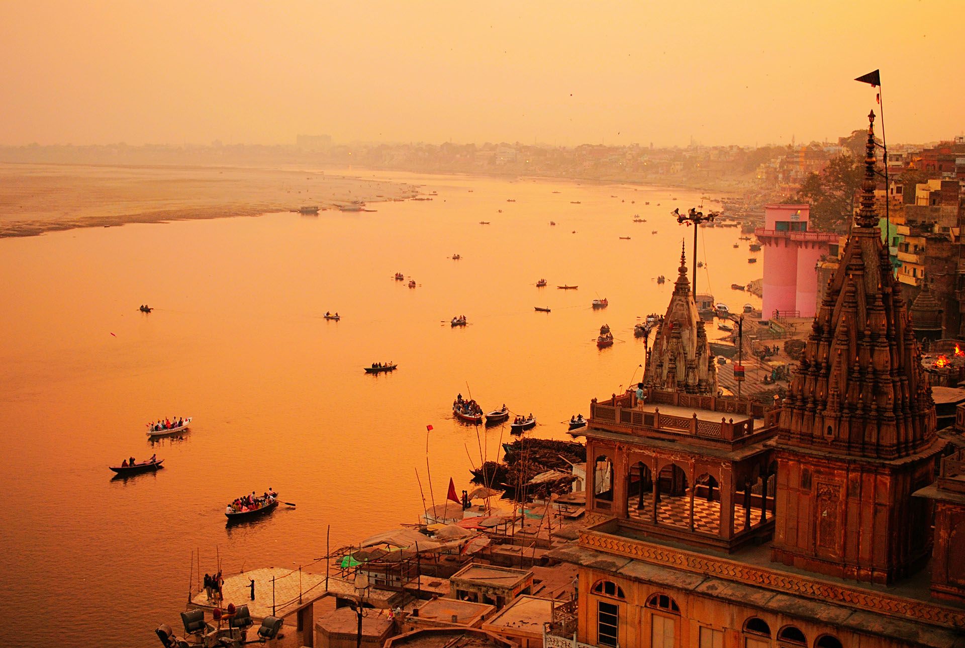 Varanasi aerial view © Shutterstock